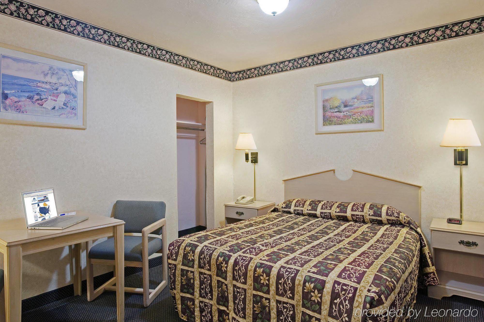 Riverside Inn & Suites Санта Круз Екстериор снимка